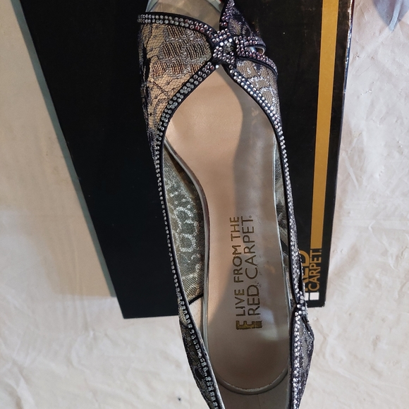 E Live from the Red Carpet Shoes Black&Silver Lace Med Size 9 - Picture 5 of 8
